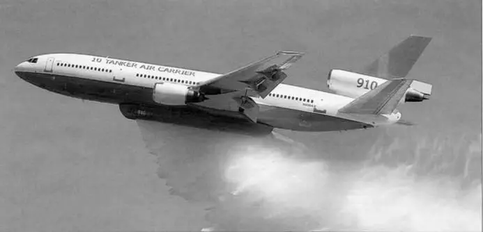 Тяжелый пожарный самолет DC1010 борт N450AX 2005 г DC6A танкер 50 - фото 78