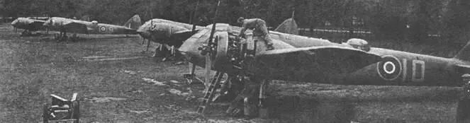 Бленхеймы I 1942 г В начале нового 1938 г темпы выпуска достигли уже 24 - фото 80