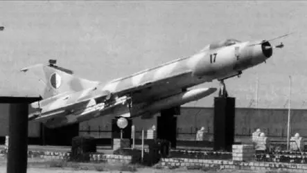 Алжирский Су7ВМК установленный в качестве памятника авиатором в столице - фото 37