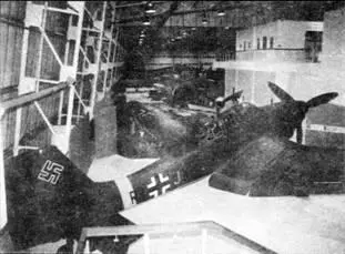 В зале Хендонского музея Ju 87 На севере Лондона в предместье Хендон на - фото 55