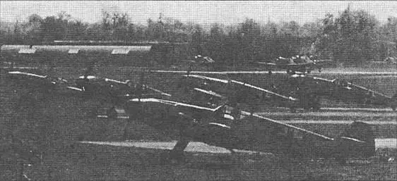 На аэродроме на Севере Франции Bf 109G3 из состава 11 IJG 2 март 1943 г В - фото 132
