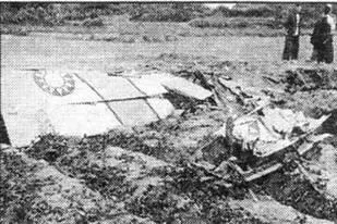Останки F86 Сейбра сбитого 10 октября 1958 г В прицеле J5 горит высотный - фото 26
