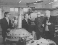 Руководитель кафедры вертолетостроения МАИ профессор И П Братухин первый - фото 56