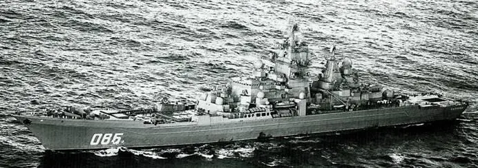 Киров единственный раз нес боевую службу в Средиземном море в 1984 г Потом - фото 83
