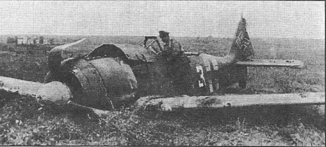 Fw 190A4 оберфельдфебеля Бремера после вынужденной посадки на советской - фото 23