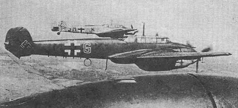 В воздухе Bf 110C3 из состава IZG 2 Их цель оступающие французские войска - фото 72
