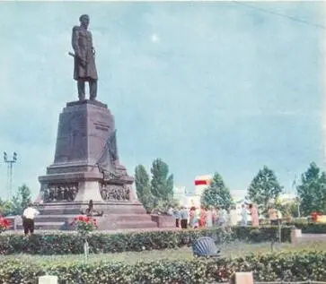Памятник адмиралу П С Нахимову Графская пристань Памятник затопленным - фото 11