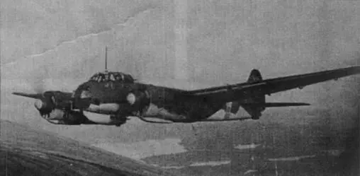 Ю88 из 3PLeLv 44 возвращается на свою базу после боевого вылетаf 20 июня 1944 - фото 38