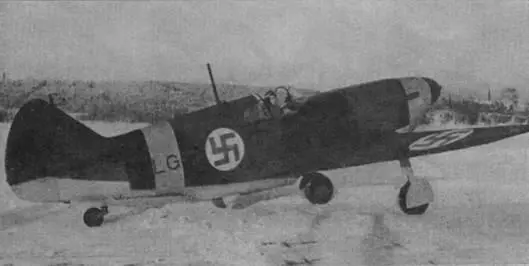 ЛаГГ3 на заводе в Тампере январь 1943 г 41042 три финских И153 сражались с - фото 56