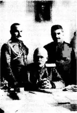 Генералотинфантерии МВ Алексеев в Штабе ЮгоЗападного фронта Холм 1915 - фото 11
