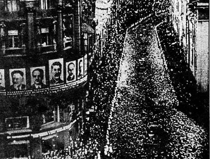 Москва встречает Героев Делалс также акцент и на общественно пиитическом - фото 21