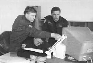 Начальник метеослужбы 968го иисап майор ОА Вендин и командир 968го иисап - фото 66