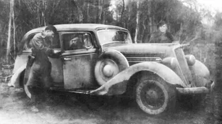 Командир полка КА Груздев и комиссар полка СФ Пономарев Хотилово 1941 г - фото 7