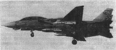 21 декабря 1970 г опытный самолет YF14A пилотируемый Р Смайзом и Б - фото 87