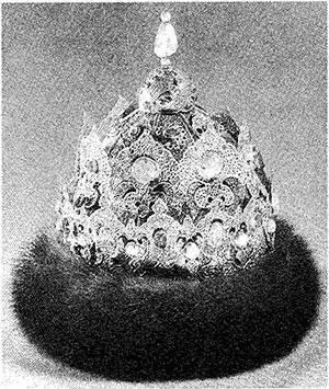 Шапка Казанская 16 в Русское оружие 1617 вв 1 пистоль с топорком 2 - фото 4