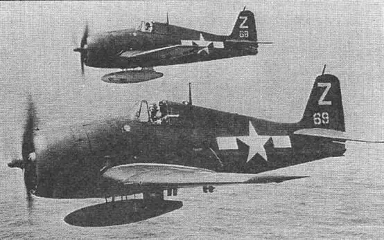 Хеллкэты F6F5P август 1945 года Этот Хеллкэт F6F3 из состава эскадрильи - фото 46