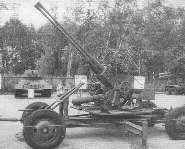 Двухорудииная 37мм зенитная установка В47 2x61К Примечание Кроме - фото 77