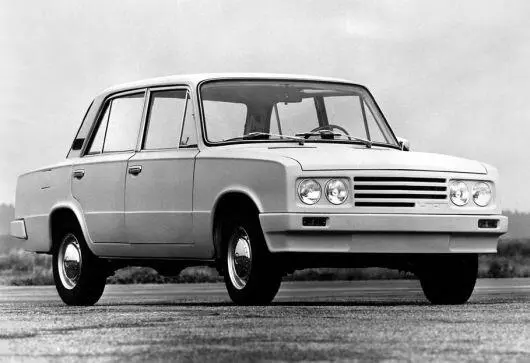 Вариант рестайлинга ВАЗ2103представленный ф Порше 1976 г Не принят - фото 63