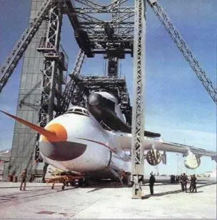 Установка Бурана на Ан225 Аэродром Байконур май 1989 г Дуэт Ан225 с - фото 14