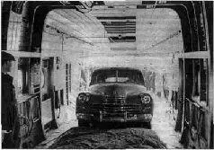 В грузовой кабине Ми6 In Ми6 cargo hold View against flight direction МибА - фото 38