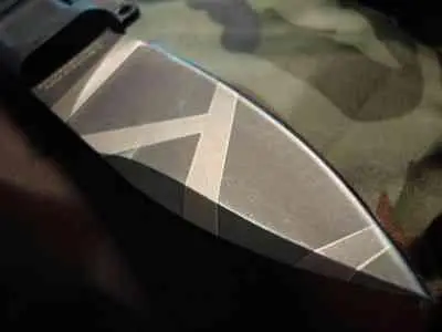 Лезвие Shrapnel Ножны выполнены из ударопрочного полимера типа Kydex с - фото 474