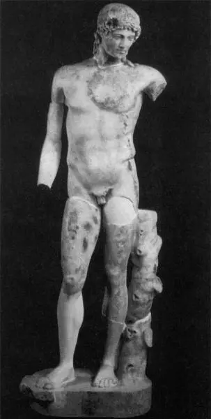 Рис 1118 Античная статуя Аполлона Обратите внимание на его длинные - фото 124