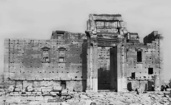 Рис 631 Храм БелаВаала в Пальмире Сирия Фотография 2005 года Рис - фото 330
