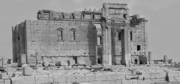 Рис 632 Храм БелаВаала в Пальмире Фотография 2005 года Рис 633 - фото 331