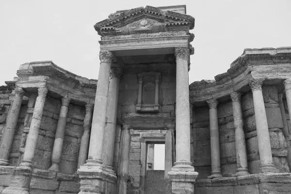 Рис 643 Развалины античного театра Пальмиры Фотография 2005 года Рис - фото 342