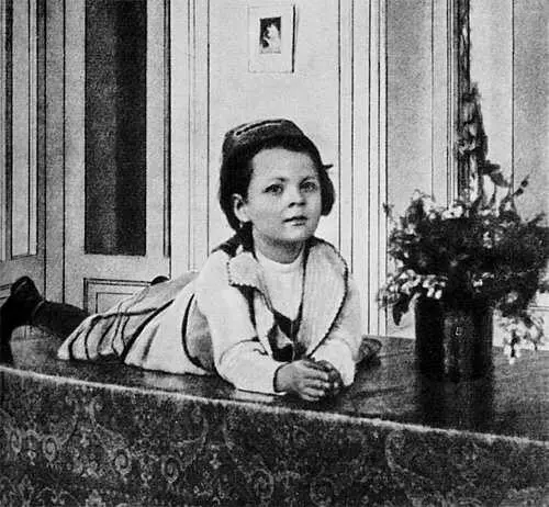Дочь Катя умерла в пятилетнем возрасте Ялта 1905 г Многим Максим казался - фото 15
