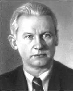 А А Фадеев Вырос в семье профессиональных революционеров С 1908 г вместе с - фото 524