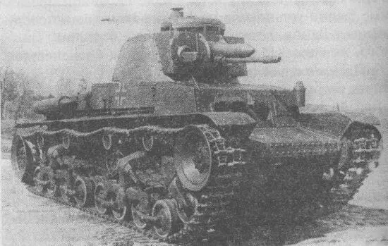 Трофейный танк Pz35t на полигоне в Кубинке 1948 год К сожалению до наших - фото 70