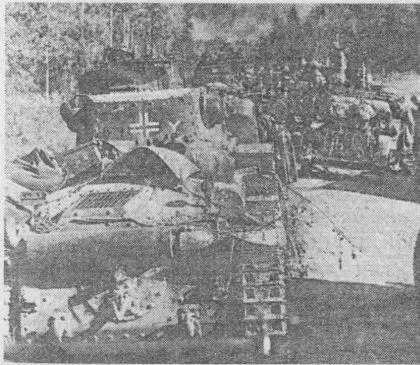 Поход на Восток начался Колонна танков Pz38t движется по советской земле - фото 77
