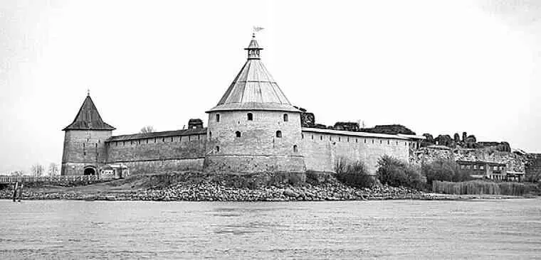 Шлиссельбургская крепость Современное фото Тогда же вскрылась связь Евдокии с - фото 25