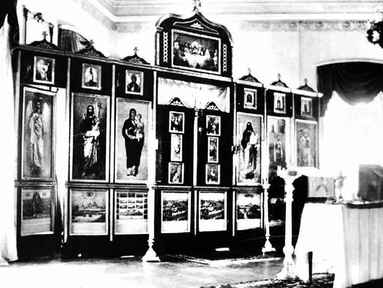 Тобольск Иконостас в Доме Свободы Тобольск Комната великих княжон в - фото 222