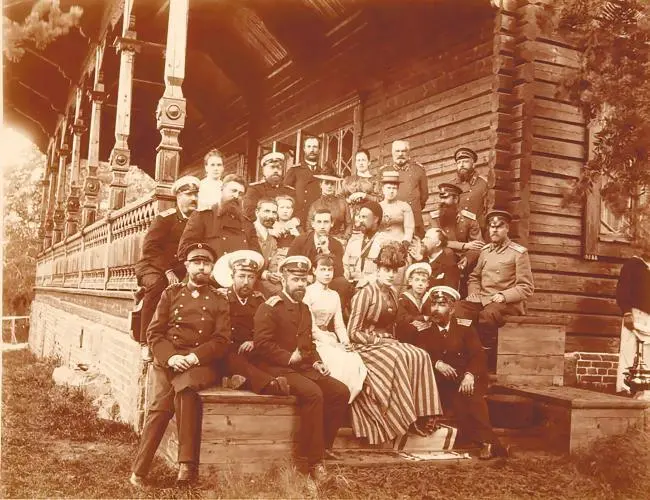 Императорская семья в Финляндии Лангинкоски 1880е годы МиклухоМаклай из - фото 90