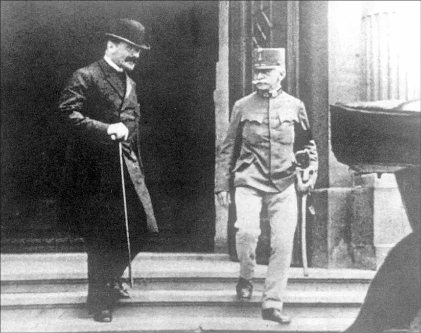 Стефан Тисса и Гетцендорф после яростных дебатов в Вене 15 июля 1914 г - фото 4