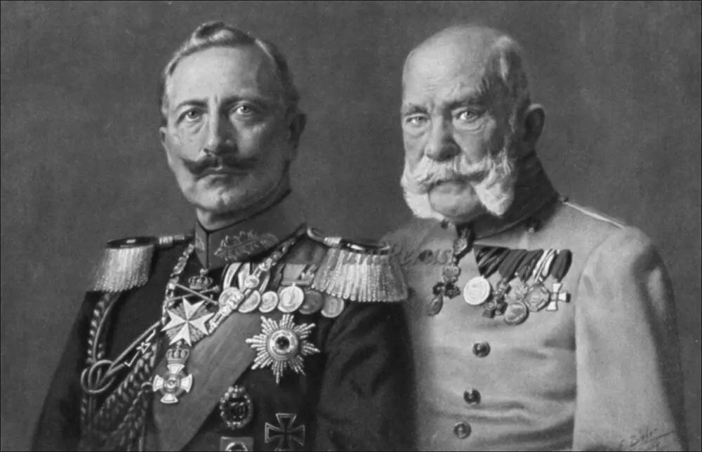 Германский кайзер Вильгельм II и австровенгерский император ФранцИосиф 1914 - фото 5