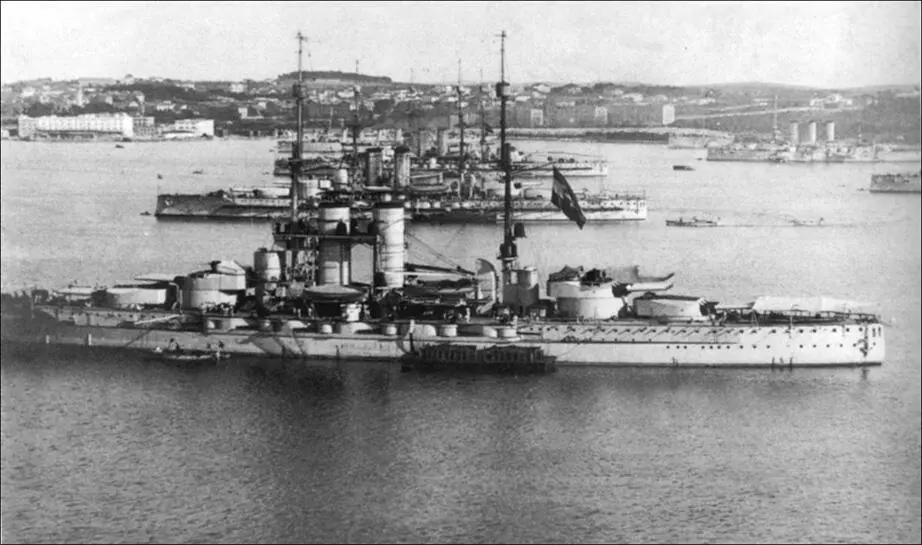 Австровенгерские крейсера в Поле Пуле 1915 г Германские подводные лодки - фото 24