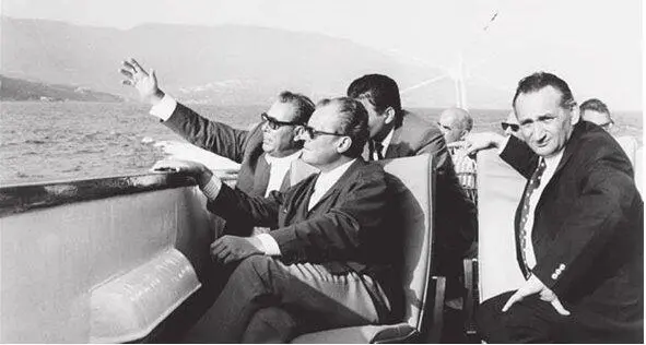 Фото 25 Брежнев и Брандт на морской прогулке у крымских берегов 1971 Пусть с - фото 25