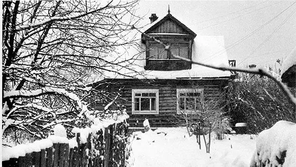 Избушка на курьих ножках в Тарусе в которой жила Ариадна Эфрон 1960е С - фото 17