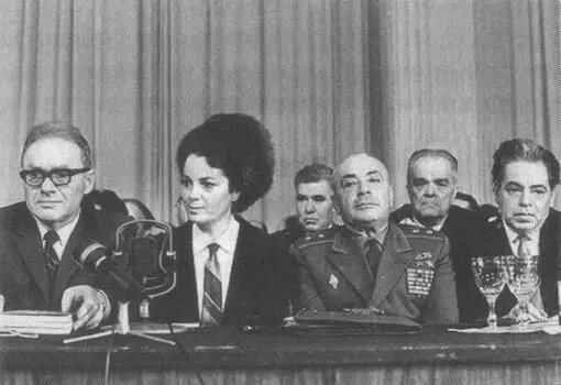 Евреи в СССР гневно осуждают происки сионистов У Райкина предынфарктный вид У - фото 21