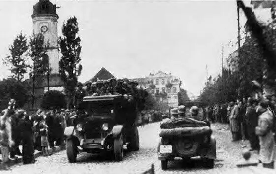 Вывод немецких и вход советских войск в Белосток в сентябре 1939 г Горящий - фото 6