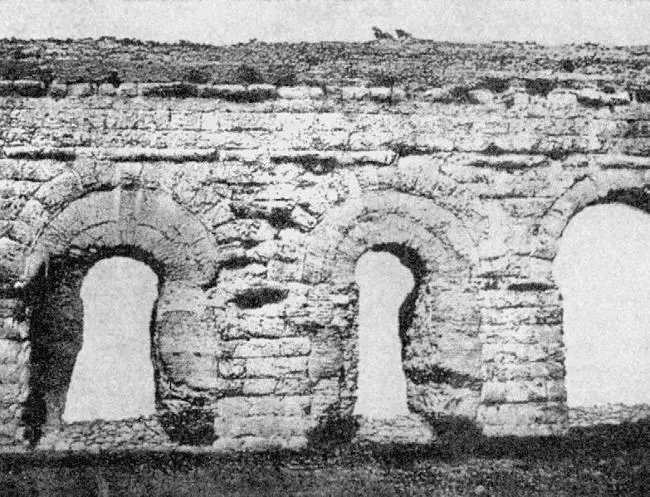 Рис 44 Два римских акведука Анио Новус построенный на аркаде Аква Клавдия - фото 19