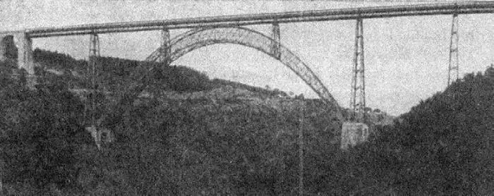 Рис 109 Спроектированный Густавом Эйфелем виадук Гарабит Французские - фото 114