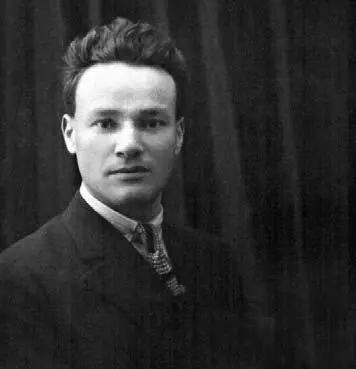 Нюренберг 1927 Консул был прав Через день после разговора с ним я уже жил в - фото 33
