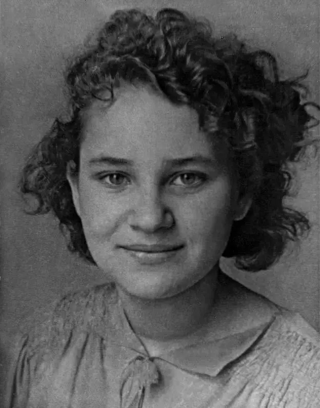 Дочь художника Нина НюренбергНина Алексеевна Нелина 19231966 в 1945 г на - фото 47