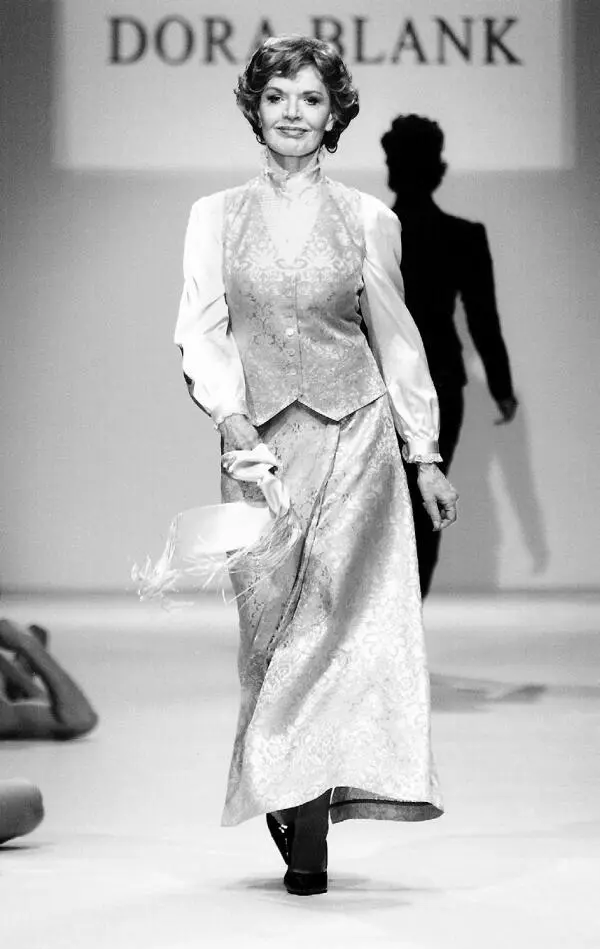На показе новой коллекции Dora Blank VolvoНеделя моды в Москве 2010 г На - фото 22