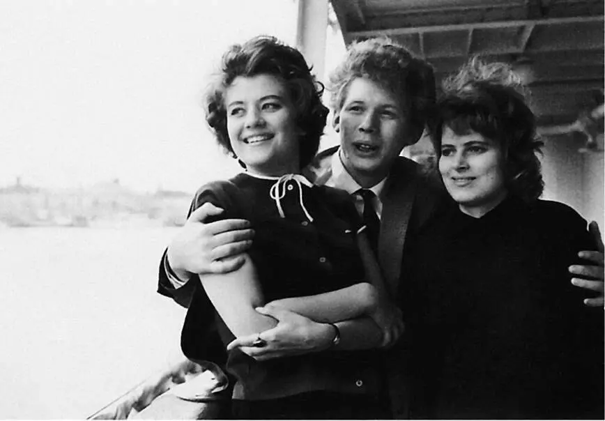 После конкурса в Хельсинки Е Образцова В Малышев С Чуйко 1962 Дома - фото 24