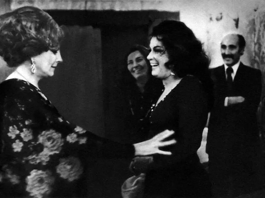 Р Тебальди поздравляет Е Образцову после Кармен Москва 1975 Подружилась - фото 52